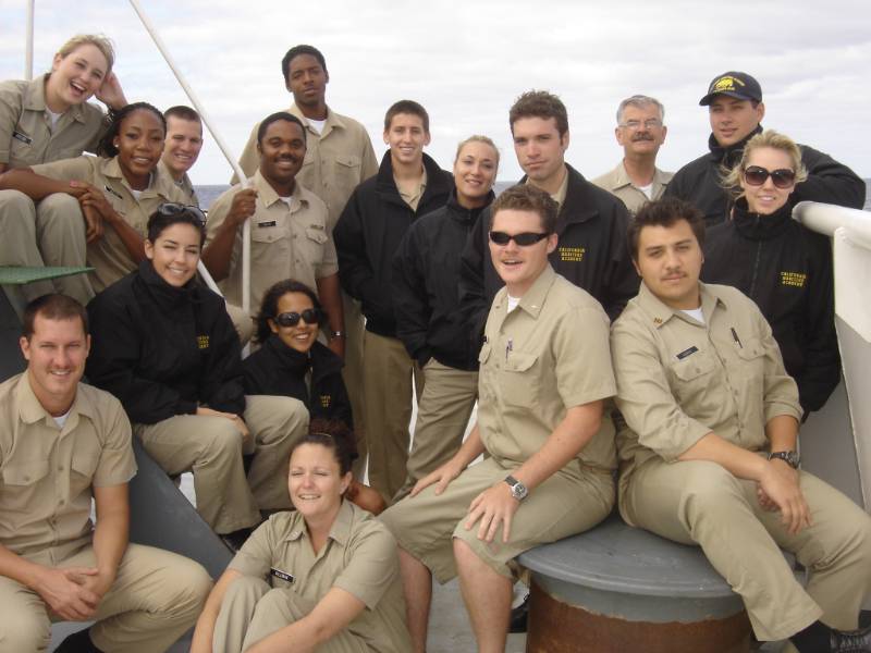  alumnos sobre el barco